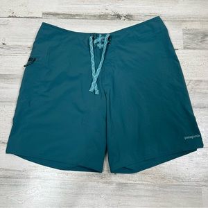 Patagonia Stretch Planing Boardshorts 8” in Tasmanian Teal Womens Size 8